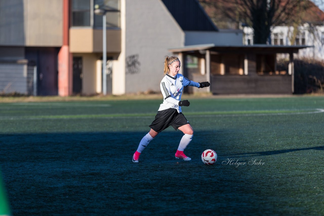 Bild 114 - Frauen SG Holstein Sued - SV Gruenweiss-Siebenbaeumen : Ergebnis: 0:2